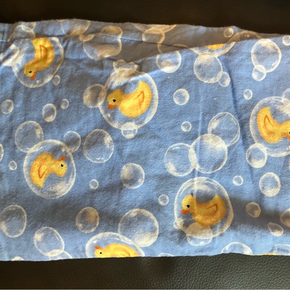 RUBBER DUCK & BUBBLES SET SLEEPWEAR - Picture 9 of 11